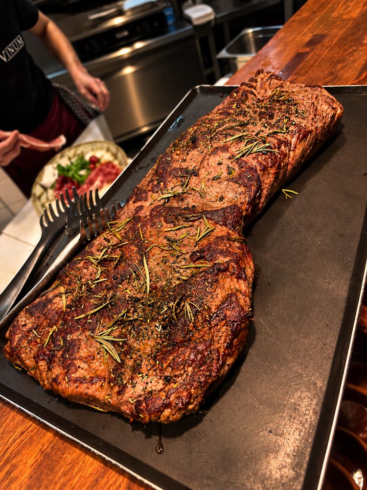 Rinderbraten mit Rosmarin, frisch aus der Küche